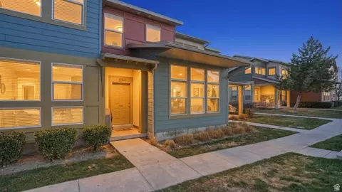 3764 W Jacinda Ln S, South Jordan, UT 84095