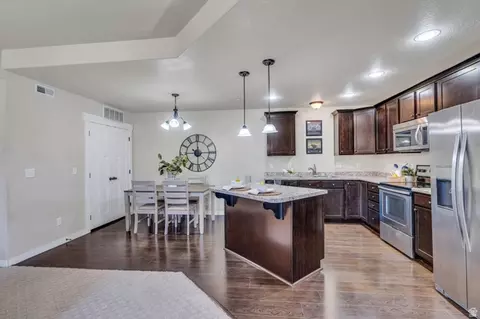 Kitchen - 282 W 605 N #A, Centerville, UT 84014 photo 3 of 4