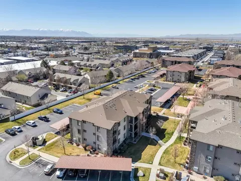 View/Area - 282 W 605 N #A, Centerville, UT 84014 photo 4 of 9