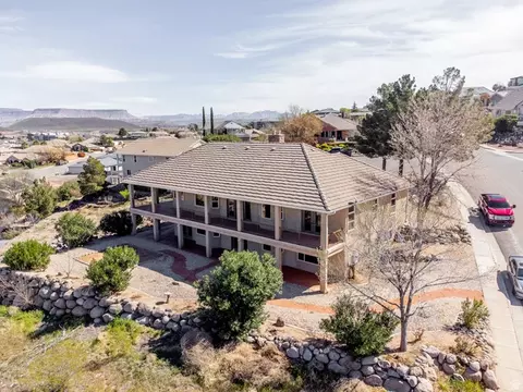 2541 W Spilsbury Ct, Hurricane, UT 84737