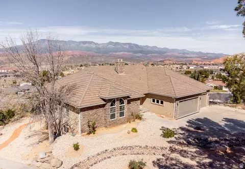 2541 W Spilsbury Ct, Hurricane, UT 84737