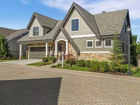 8142 S Newbury Grove Ln, Cottonwood Heights, UT 84093