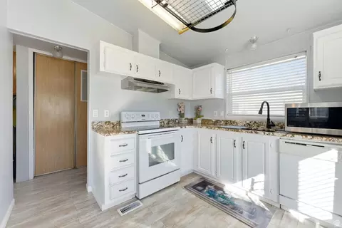 975 E 6600 S # 55, Uintah, UT 84405 photo 7