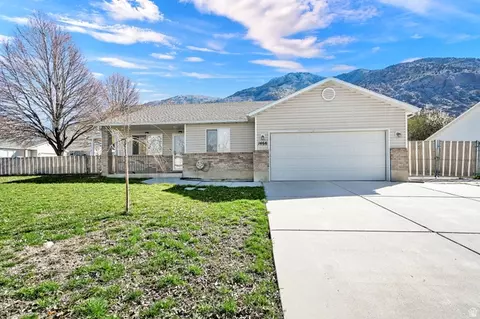 1466 N Lewis Peak Dr E, Ogden, UT 84404