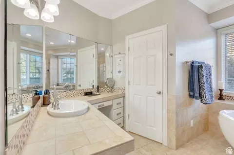 Bath - 1480 430 E, Orem, UT 84097 photo 3 of 9