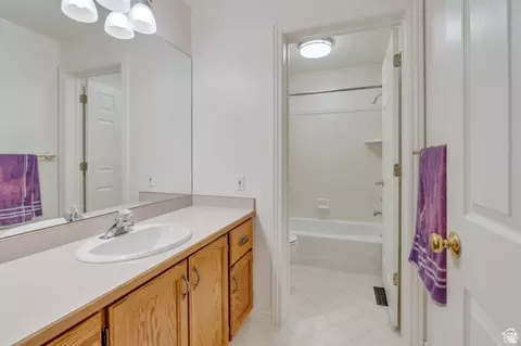 Bath - 1480 430 E, Orem, UT 84097 photo 6 of 9