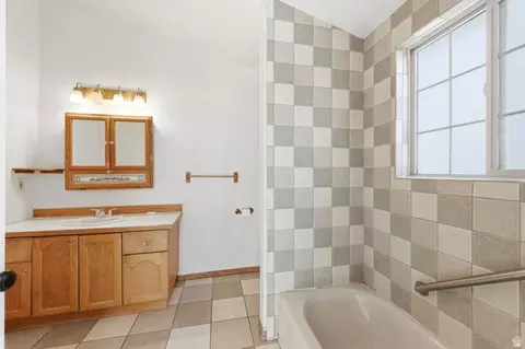 Bath - 85 N 100 E, Midway, UT 84049 photo 3 of 3