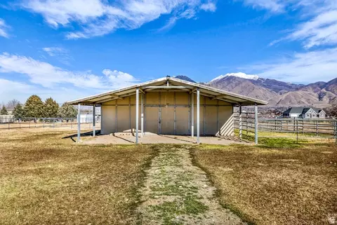 Exterior - 1060 W 2620 S, Mapleton, UT 84664 photo 4 of 22