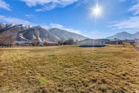 Exterior - 1060 W 2620 S, Mapleton, UT 84664 photo 13 of 22