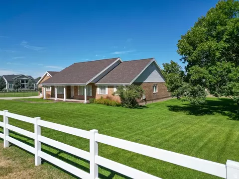 Exterior - 1060 W 2620 S, Mapleton, UT 84664 photo 7 of 22