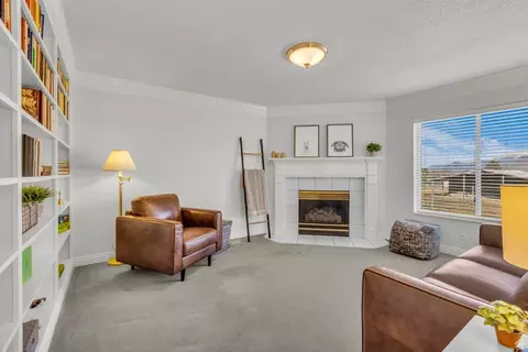 Living - 1060 W 2620 S, Mapleton, UT 84664 photo 5 of 5