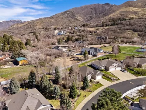 3100 E 1850 N, Layton, UT 84040 photo 13