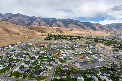 View/Area - 522 N 800 E, Hyde Park, UT 84318 photo 9 of 10