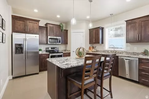 Kitchen - 522 N 800 E, Hyde Park, UT 84318 photo 2 of 8