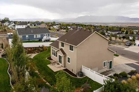 View/Area - 522 N 800 E, Hyde Park, UT 84318 photo 1 of 10
