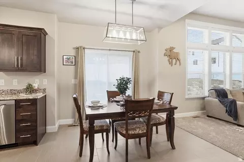 Dining - 522 N 800 E, Hyde Park, UT 84318 photo 4 of 5