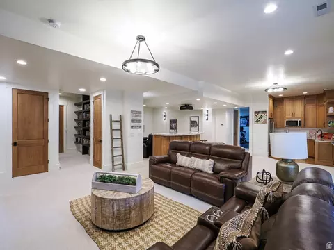 Living - 3167 S Mapleton Estates Dr, Mapleton, UT 84664 photo 5 of 7