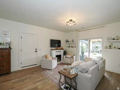 Living - 3167 S Mapleton Estates Dr, Mapleton, UT 84664 photo 7 of 7