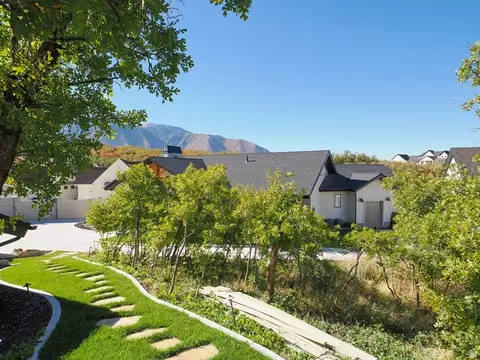 Exterior - 3167 S Mapleton Estates Dr, Mapleton, UT 84664 photo 11 of 11