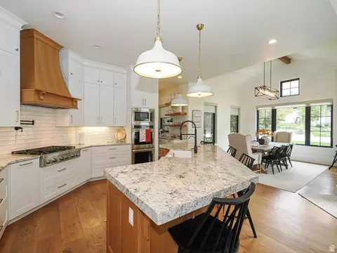 Kitchen - 3167 S Mapleton Estates Dr, Mapleton, UT 84664 photo 2 of 3