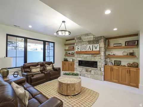 Living - 3167 S Mapleton Estates Dr, Mapleton, UT 84664 photo 4 of 7