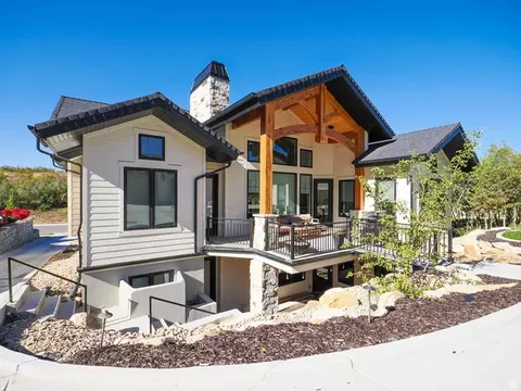 Exterior - 3167 S Mapleton Estates Dr, Mapleton, UT 84664 photo 8 of 11