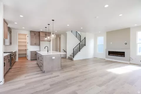 11324 S Silver Pond Dr W #323, South Jordan, UT 84009