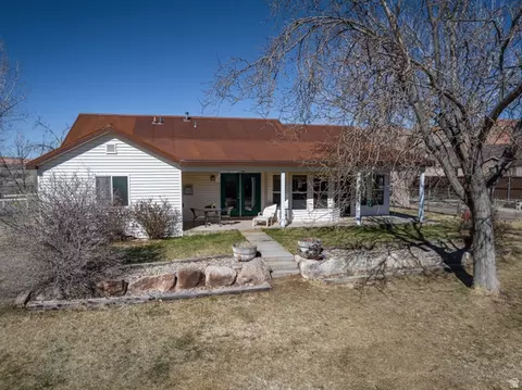 3492 E Kerby Ln, Moab, UT 84532 photo 7