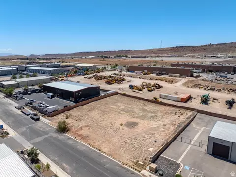 425 S Commerce St, Hurricane, UT 84737