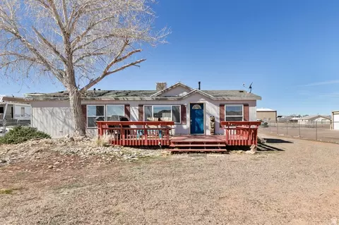 200 N Ethan Allen, Big Water, UT 84741