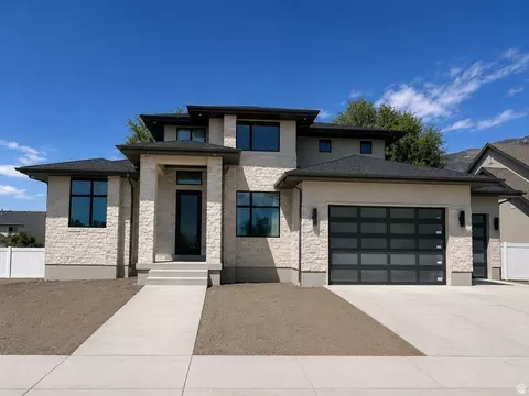23 E 1500 S, Farmington, UT 84025