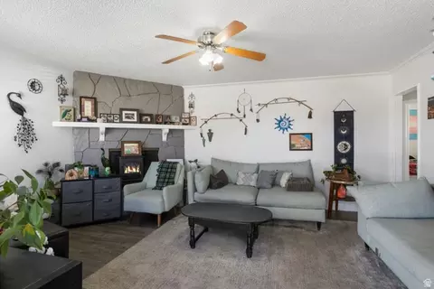 Living - 732 E 1000 S, Clearfield, UT 84015 photo 2 of 4