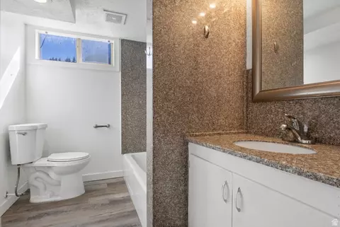 Bath - 732 E 1000 S, Clearfield, UT 84015 photo 2 of 3