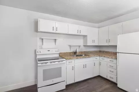 Kitchen - 732 E 1000 S, Clearfield, UT 84015 photo 2 of 3