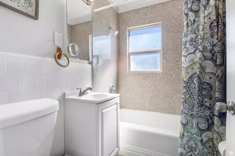 Bath - 732 E 1000 S, Clearfield, UT 84015 photo 1 of 3
