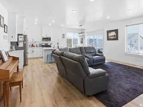 Living - 641 S 380 E, Smithfield, UT 84335 photo 5 of 5