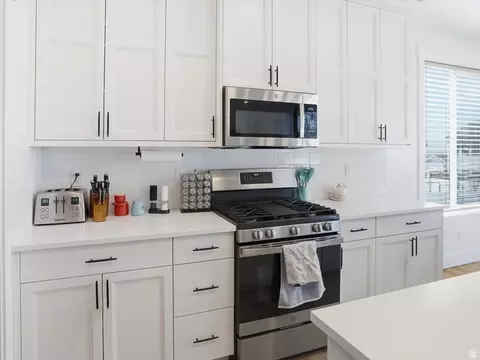 Kitchen - 641 S 380 E, Smithfield, UT 84335 photo 2 of 5
