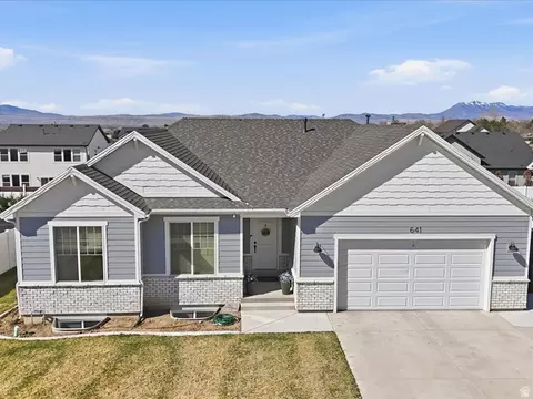 Exterior - 641 S 380 E, Smithfield, UT 84335 photo 6 of 13