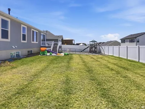 Exterior - 641 S 380 E, Smithfield, UT 84335 photo 9 of 13