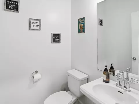 Bath - 641 S 380 E, Smithfield, UT 84335 photo 2 of 6