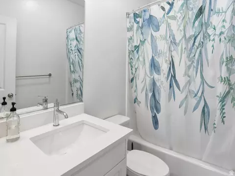 Bath - 641 S 380 E, Smithfield, UT 84335 photo 1 of 6