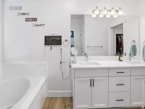 Bath - 641 S 380 E, Smithfield, UT 84335 photo 5 of 6