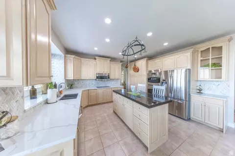 Kitchen - 144 S Bountiful Blvd E, Bountiful, UT 84010 photo 3 of 3