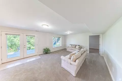 Living - 144 S Bountiful Blvd E, Bountiful, UT 84010 photo 2 of 2