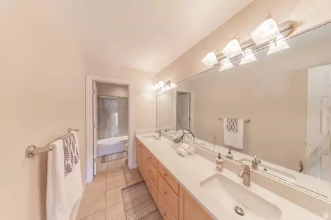 Bath - 144 S Bountiful Blvd E, Bountiful, UT 84010 photo 2 of 3