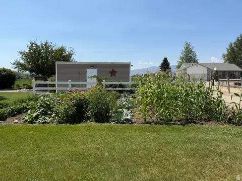 Exterior - 655 N 8th E, Preston, ID 83263 photo 6 of 8