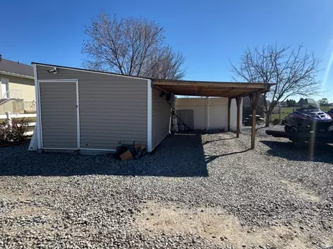Exterior - 655 N 8th E, Preston, ID 83263 photo 4 of 6