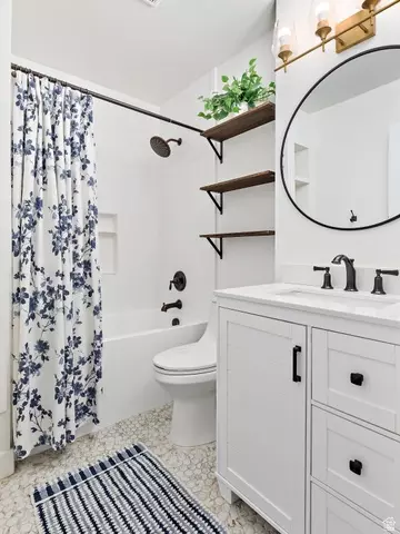 Bath - 645 W 920 N, Orem, UT 84057 photo 3 of 5