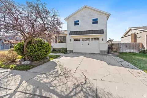 Exterior - 645 W 920 N, Orem, UT 84057 photo 3 of 6