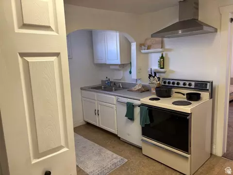 Kitchen - 541 N 200 E, Logan, UT 84321 photo 1 of 1